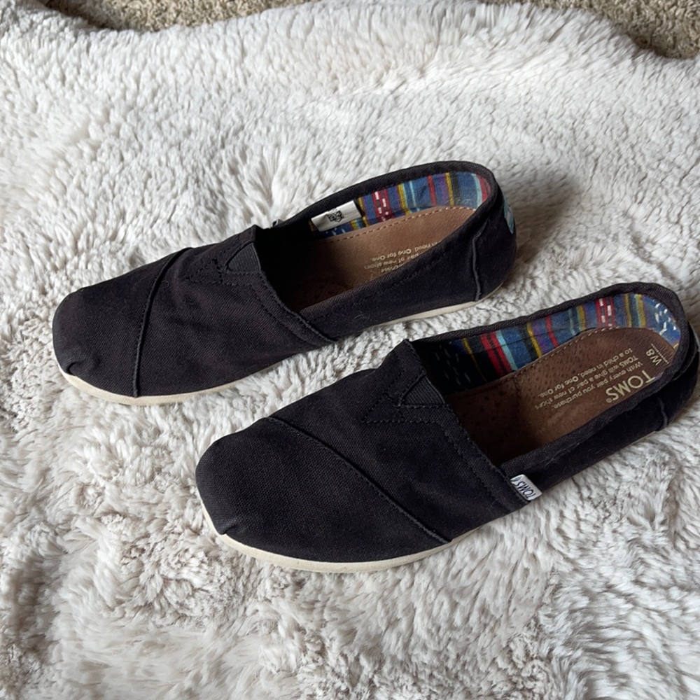 TOMS Classic Canvas Alpargata Slip-on